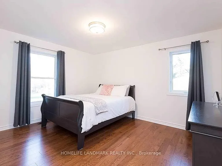 32 Elmvale Blvd — Photo 20