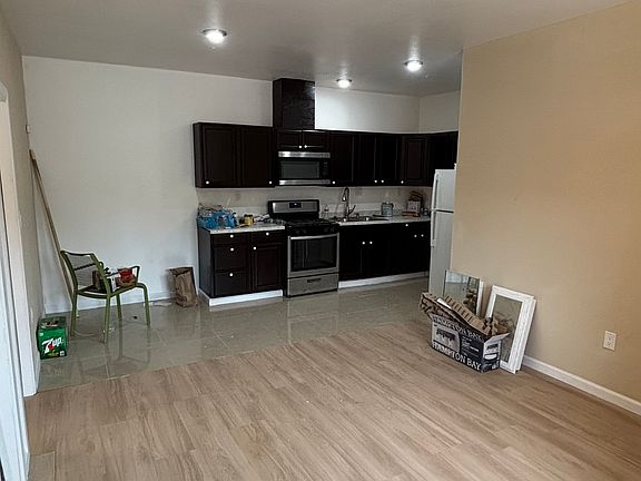 4th image of 11117 Violet Ct