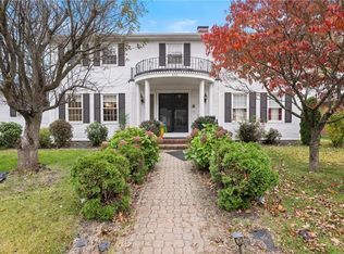 446 Budlong Rd, Cranston, RI 02920