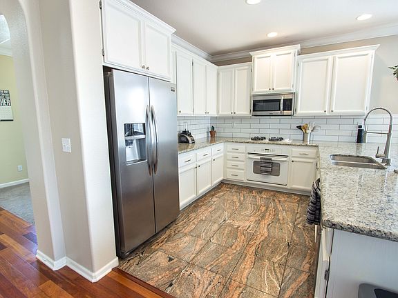 5th image of 1408 Roaring Camp Ct