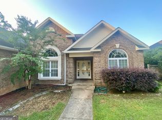 104 Manchester Ln, Byron, GA 31008