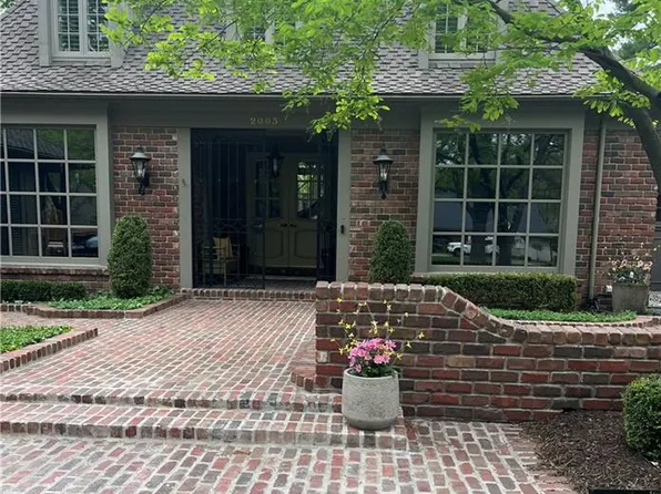 2003 W 69th Ter, Mission Hills, KS 66208