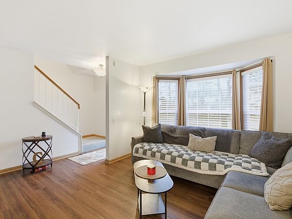 4th image of 14747 Lakeview Dr
