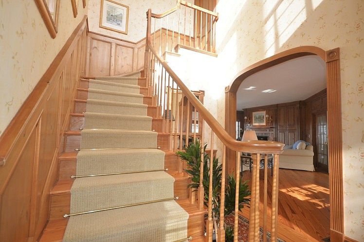 1st image of 7 Lari Ln
