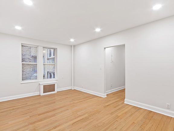 4th image of 811 Walton Ave APT B17