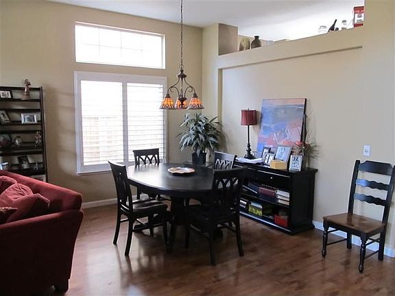 4th image of 305 Carlina Ct