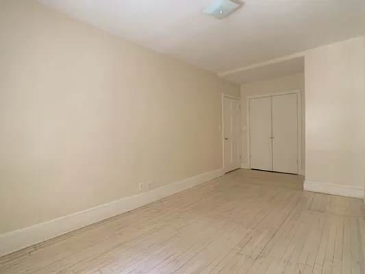 Rented by Anchor Associates | media 19