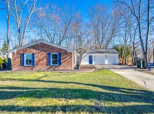 777 Parkview Dr, Aurora, OH 44202
