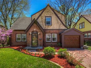 3804 Franklin Ave, Des Moines, IA 50310