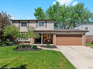 7731 Provincial Rd, Canton, MI 48187