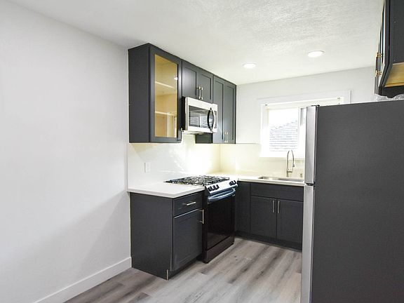 5th image of 670 N 4th St #6