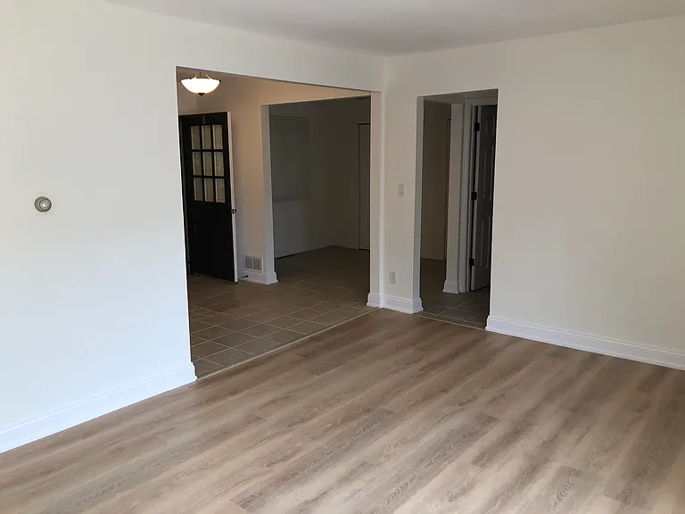 46 N 15th St #8 — Photo 2