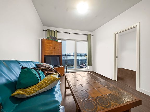 5th image of 707 E 20th Ave Penthouse 7