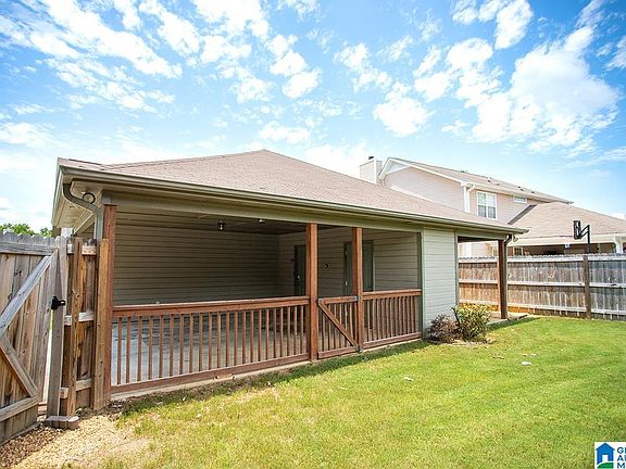4th image of 136 Buck Creek Dr
