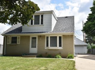 936 W Plainfield Ave, Milwaukee, WI 53221