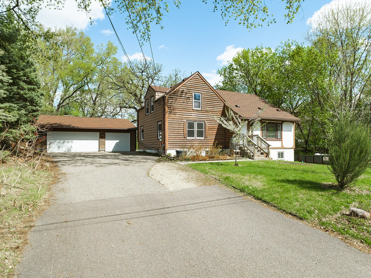 3 bed, 1200 sqft, $2,065 — Photo 3