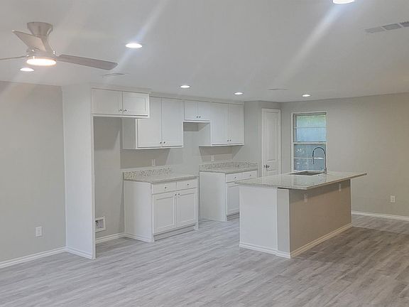 2nd image of 707 Korgan St