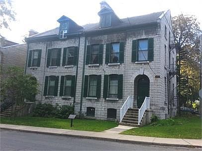 1st image of 134 Earl Pl