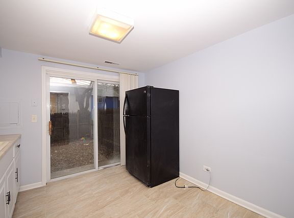 5th image of 2054 Berkshire Cir Unit D