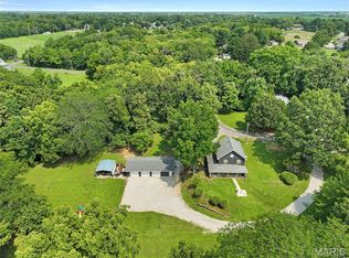 800 Spring St, Gillespie, IL 62033