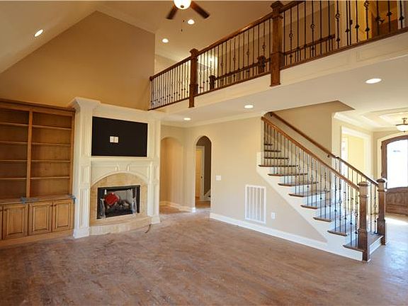 3rd image of 105 Waverly Pl #48-lot 48