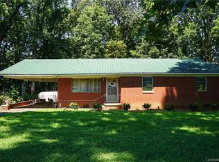 892 Bethesda Rd, Statesville, NC 28677