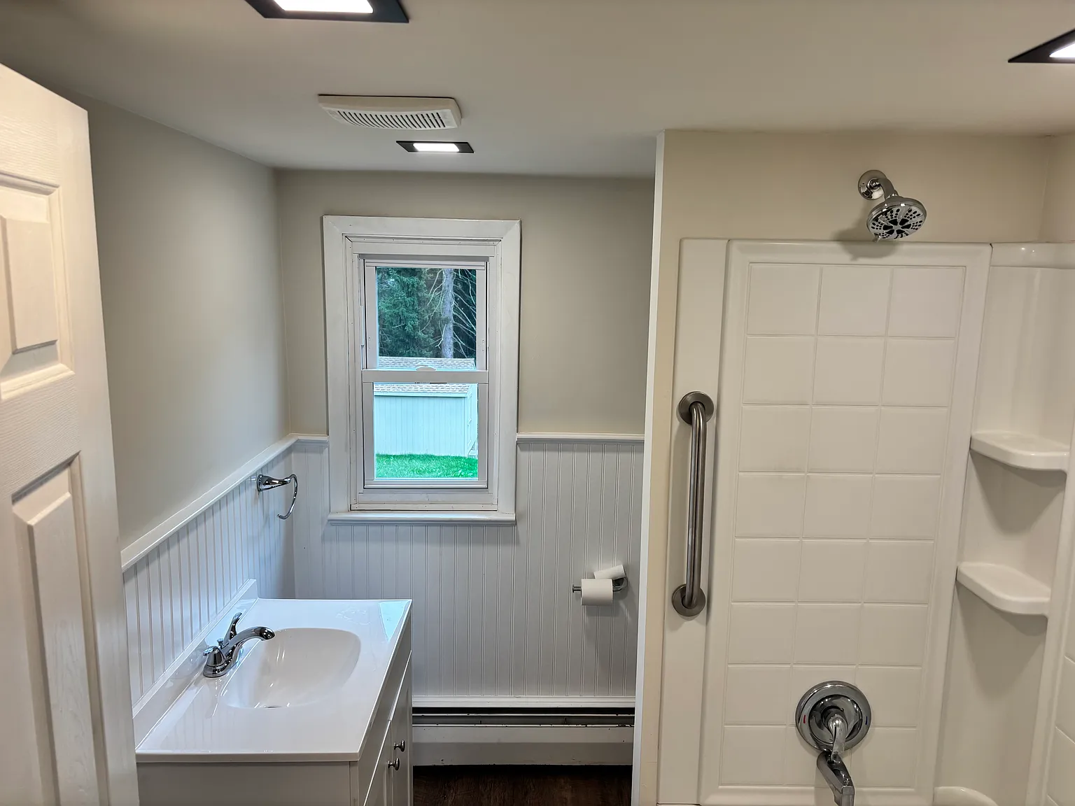 3 bed, 1400 sqft, $2,200 — Photo 2