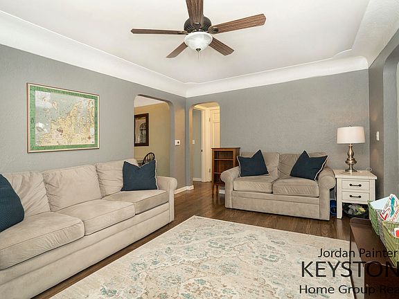 3rd image of 2143 Houseman Ave NE