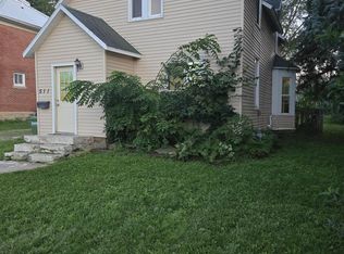 511 3rd Ave E, Cresco, IA 52136