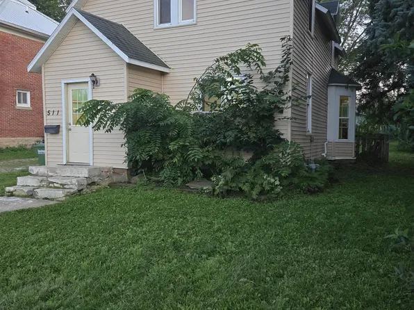 511 3rd Ave E, Cresco, IA 52136