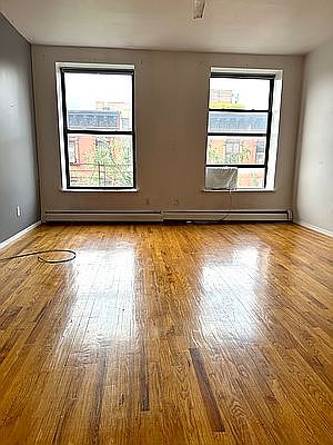 4th image of 58 W 126th St #2