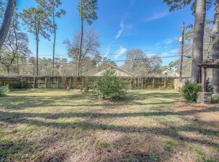 1717 Pine Village Dr, Houston, TX 77080