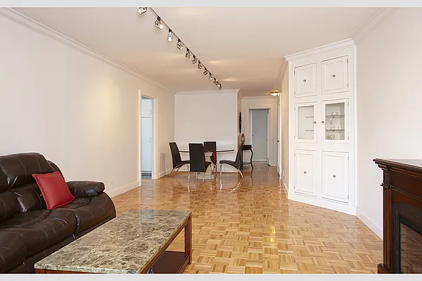 Sold by Stribling | media 14