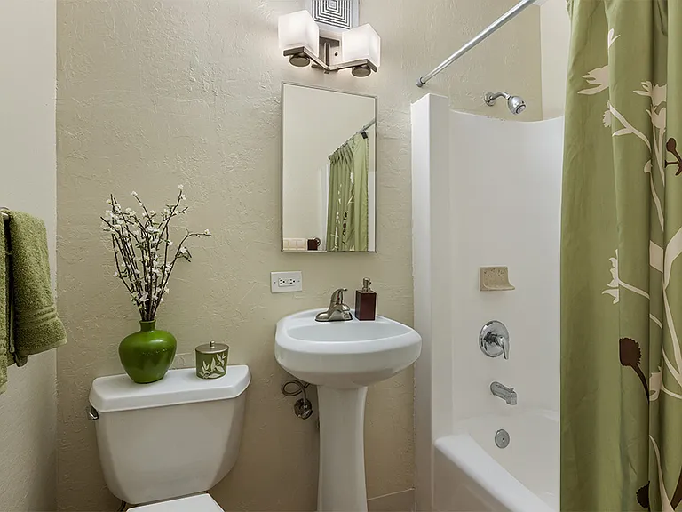 Waena Apartments — Photo 19