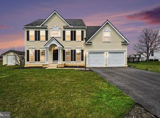 6039 Mountain View Dr, Chambersburg, PA 17202