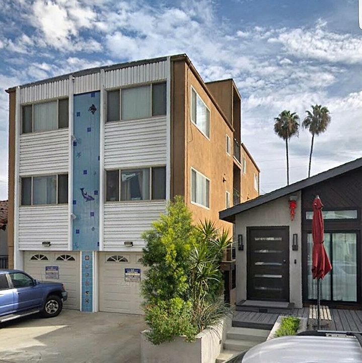 1st image of 210 Pomona Ave