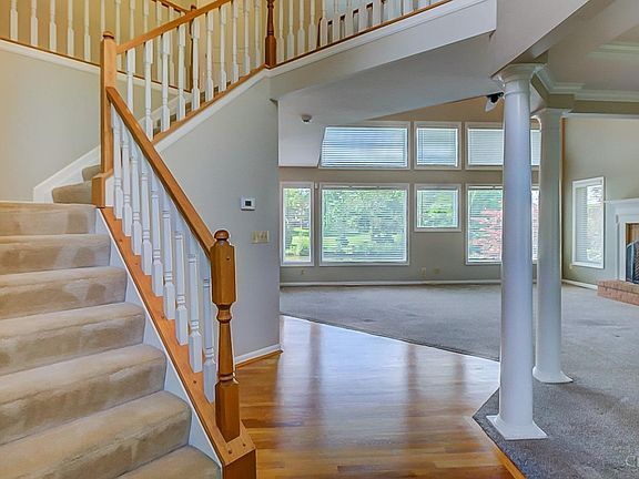 5th image of 111 Annandale Dr