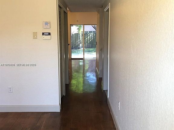 3rd image of 667 SW 10th St