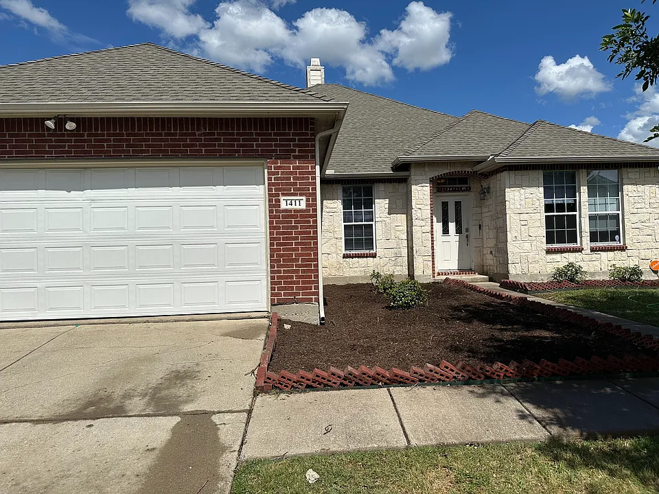 1411 Bankston Dr
