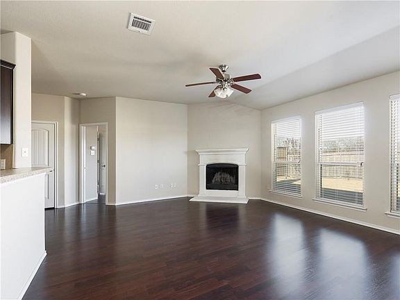 3rd image of 1738 Twin Hills Way
