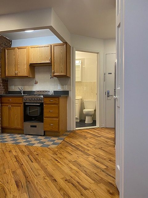 1st image of 120 Orchard St #1S