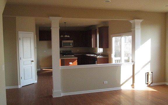 4th image of 11507 Glenn Cir