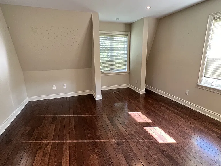 216B Finch Ave W — Photo 21