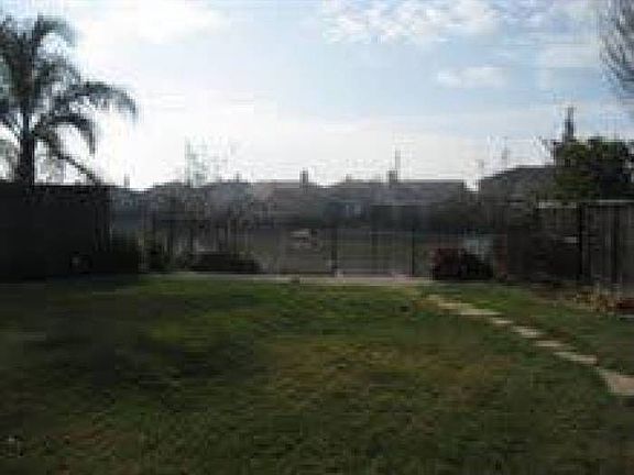 3rd image of 10 Hornbill Ct