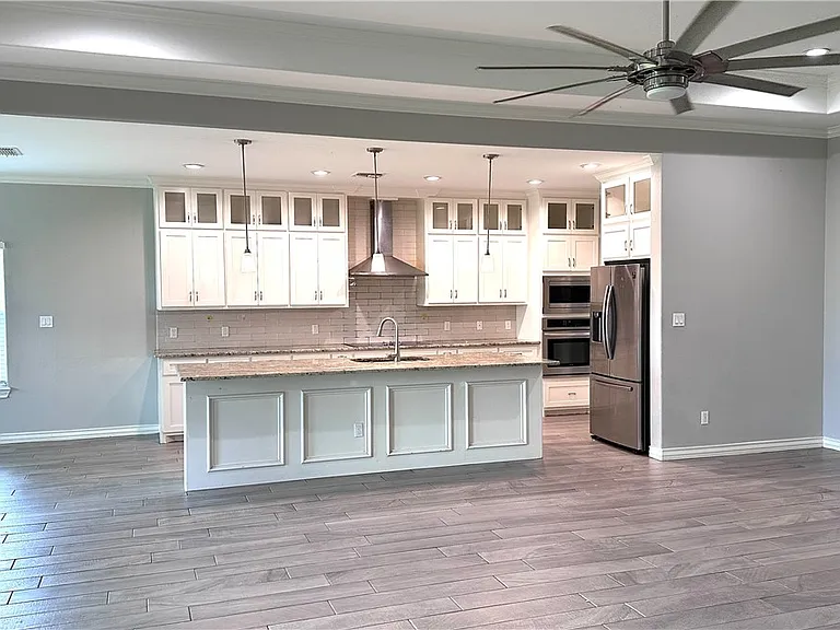 3734 Berkeley Dr — Photo 4