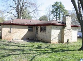 1218 Club View Dr NW, Huntsville, AL 35816