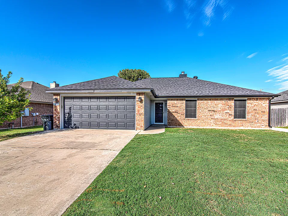 3309 Lorena Dr