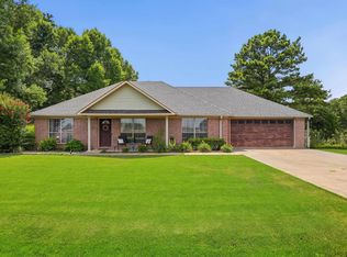 29 N Coker Rd, Vilonia, AR 72173