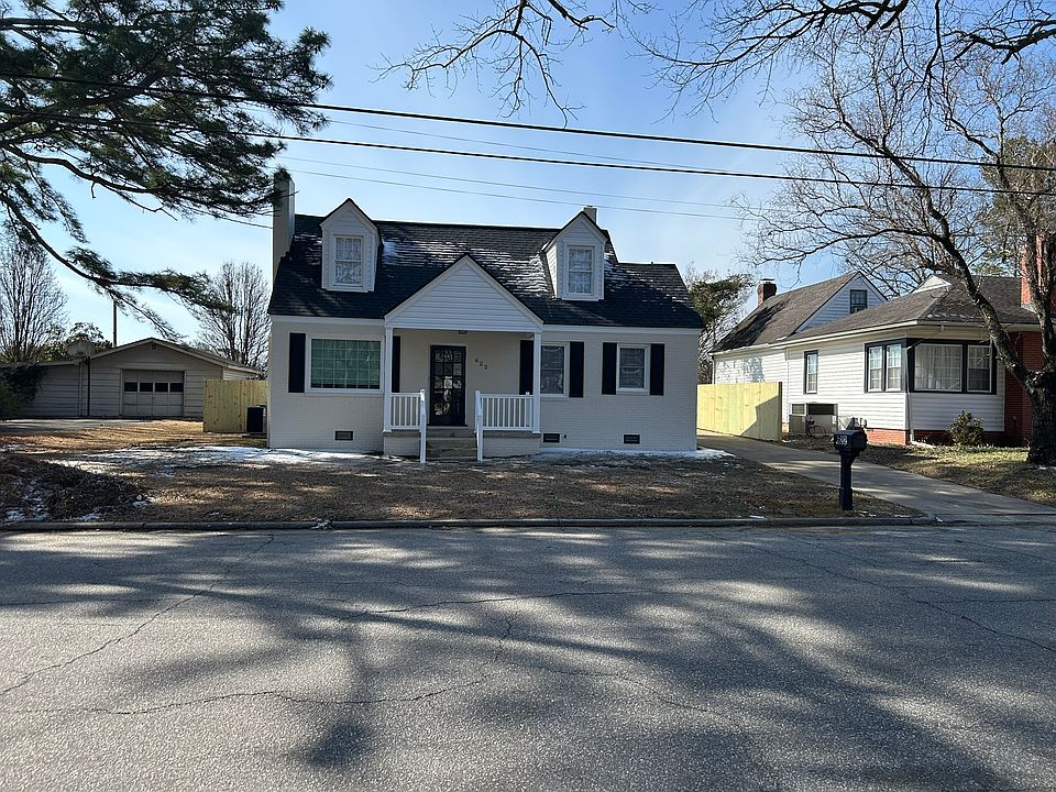 1st image of 622 Mill St