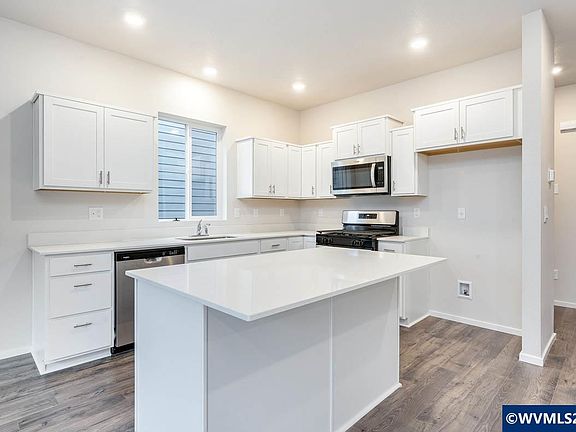 3rd image of 362 Reno St NE
